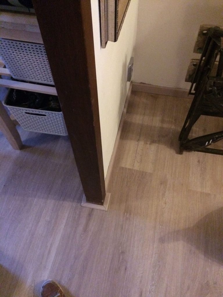 Resultaat van het project Eurohome Khaki Oak all-in laminaatvloer — foto 2