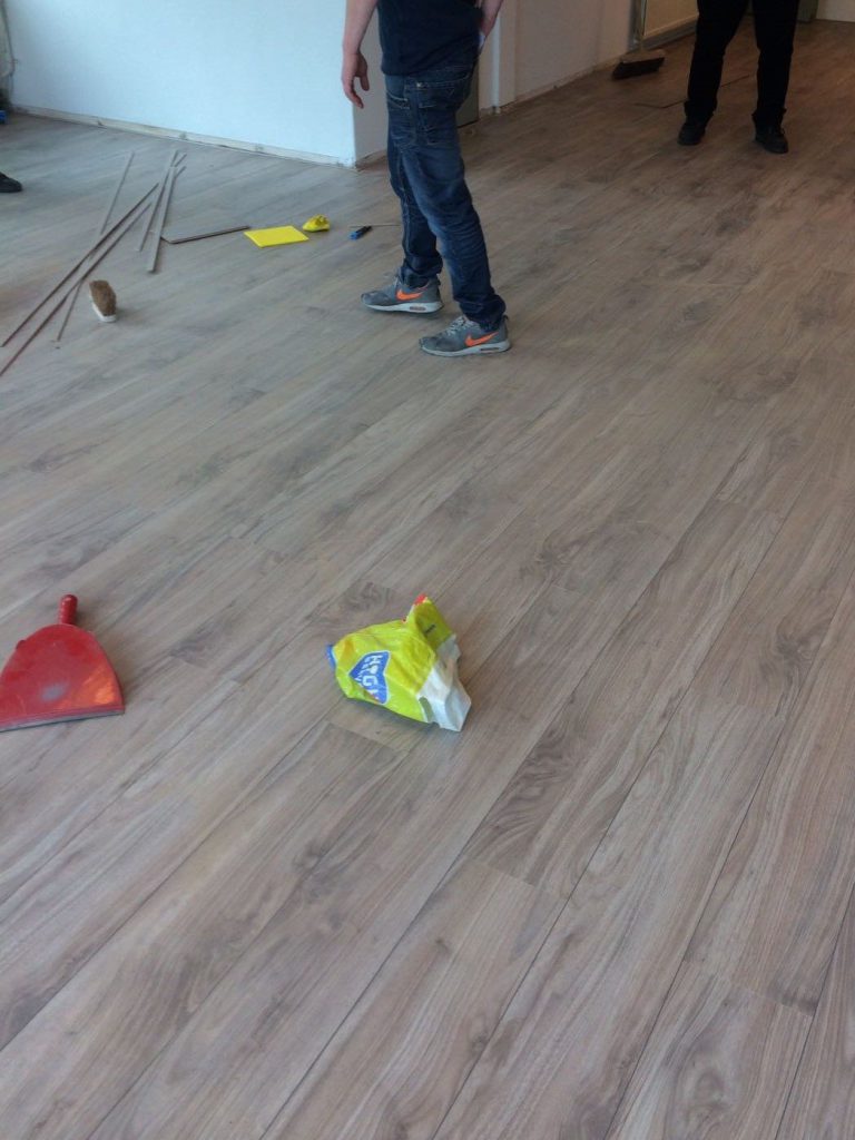 Resultaat van het project Laminaat leggen in NTS Computers Technology B.V. Rotterdam