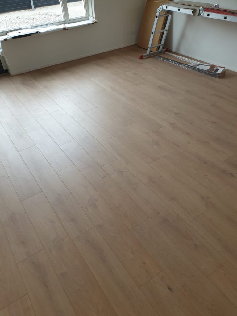 Laminaatvloer vakkundig gelegd in Lekkerkerk — foto 7