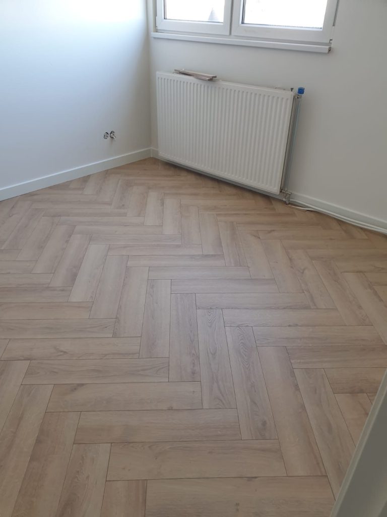 Laminaatvloer vakkundig gelegd in Spijkenisse — foto 3