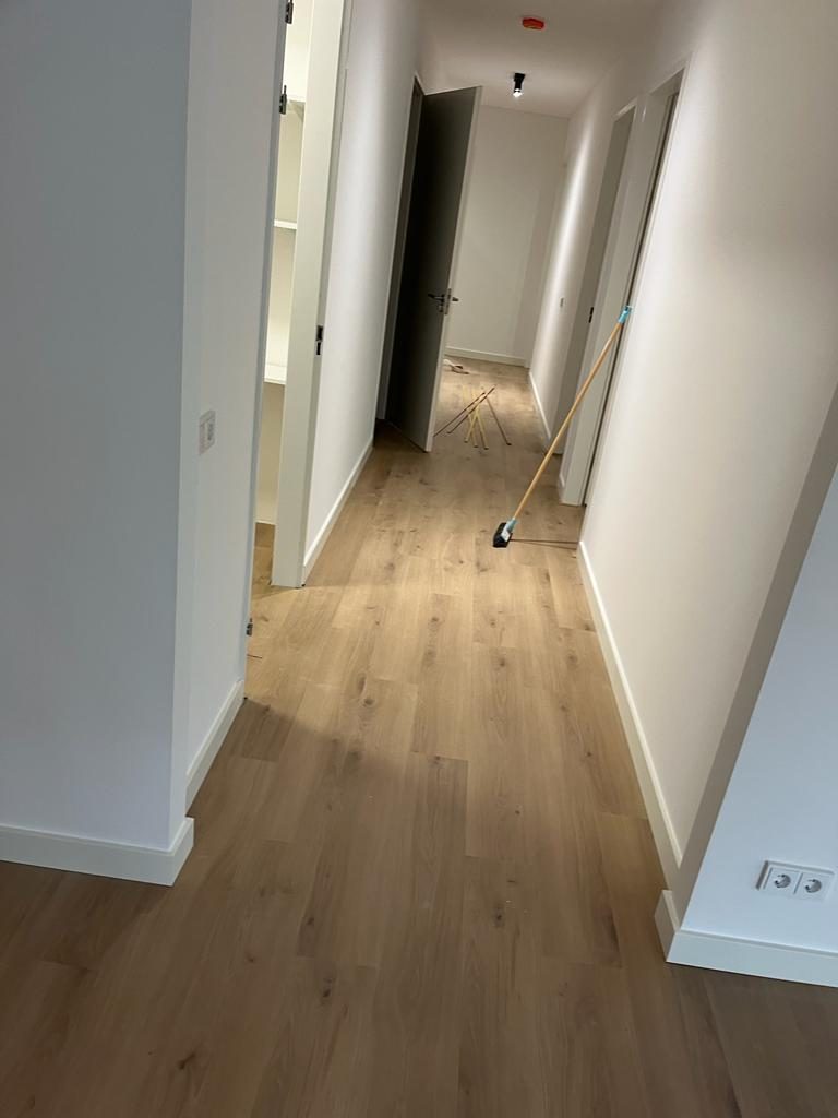 Laminaatvloer vakkundig gelegd in Rotterdam — foto 10